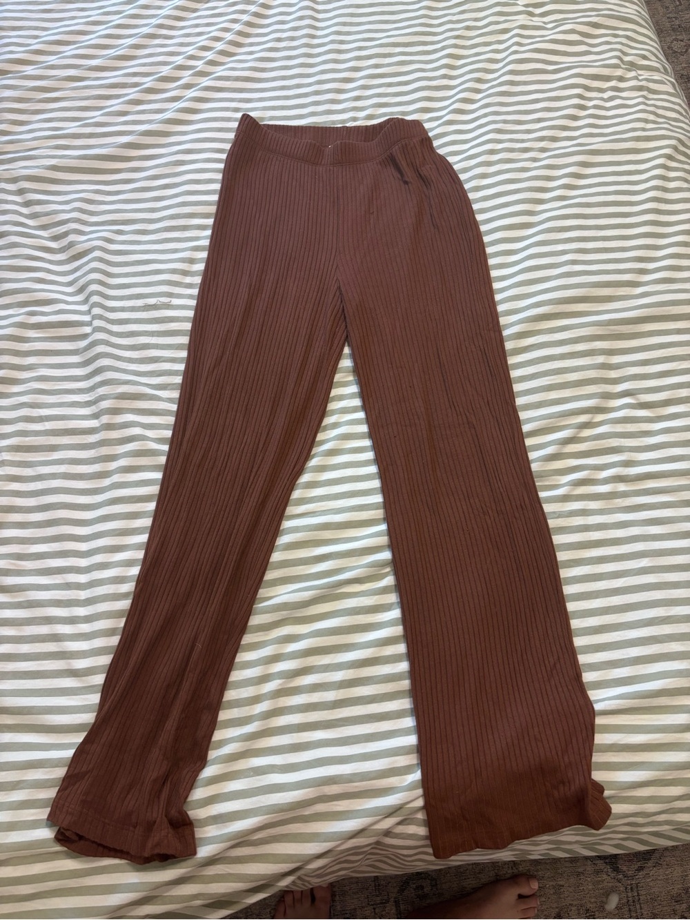 Reformation Ribbed Wide-Leg Pants - Picture 4 of 5